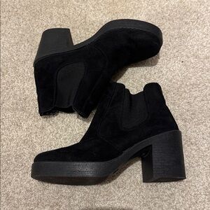 Topshop women’s black ankle boot size 8.5